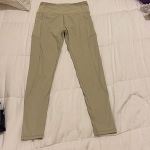 Med Kaki/Tan leggings SZ M